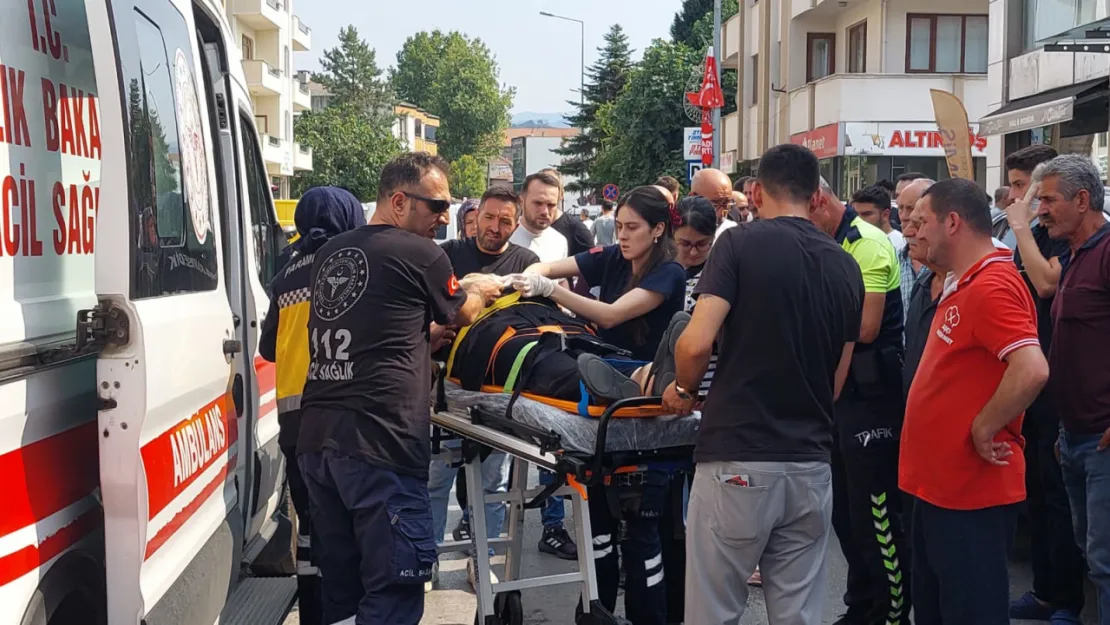 Yayaya çarpıp kaçtı, kadın sürücü peşine düştü