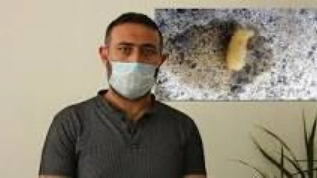 Yediği yemekten insan parmağı çıktı!