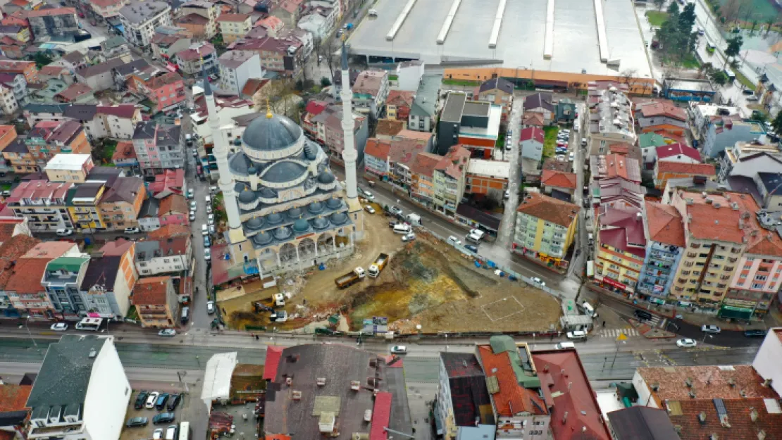 Yeni Paşa Camii'ne yeni meydan