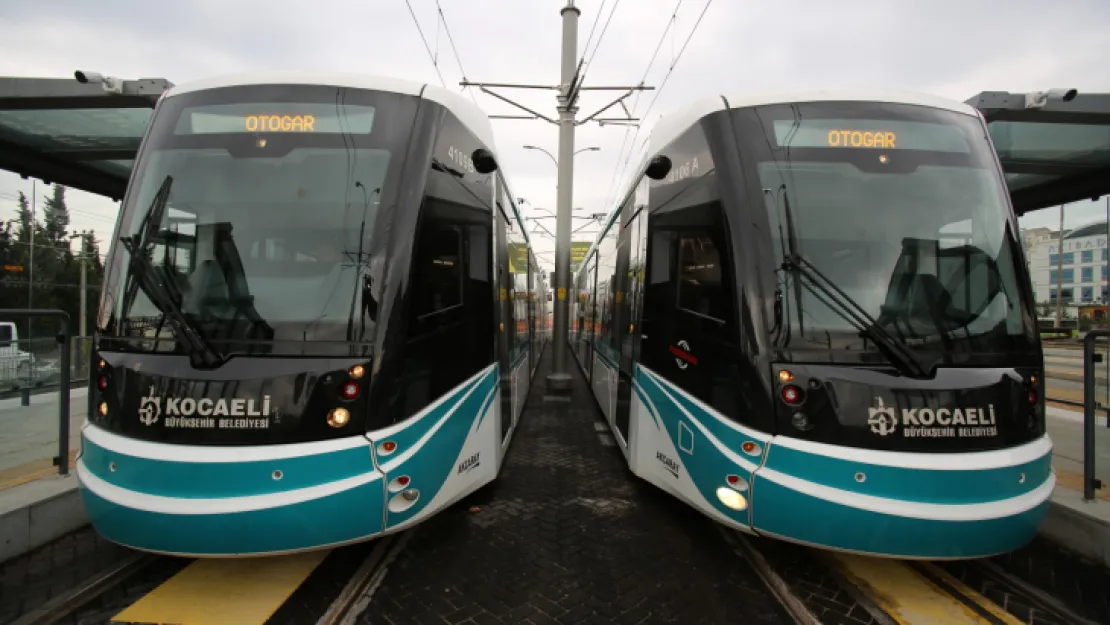 Yeni tramvay araçları için imzalar atıldı