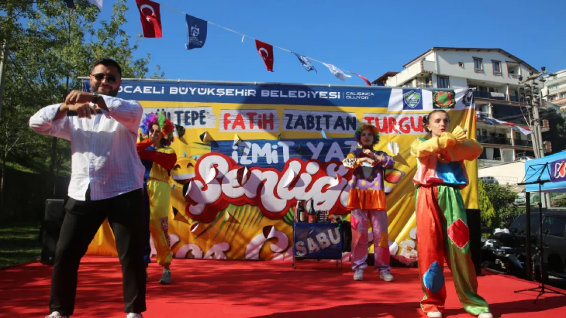 Yeşilçam Vokal Grubu Gültepelilere unutulmaz bir eğlence yaşattı