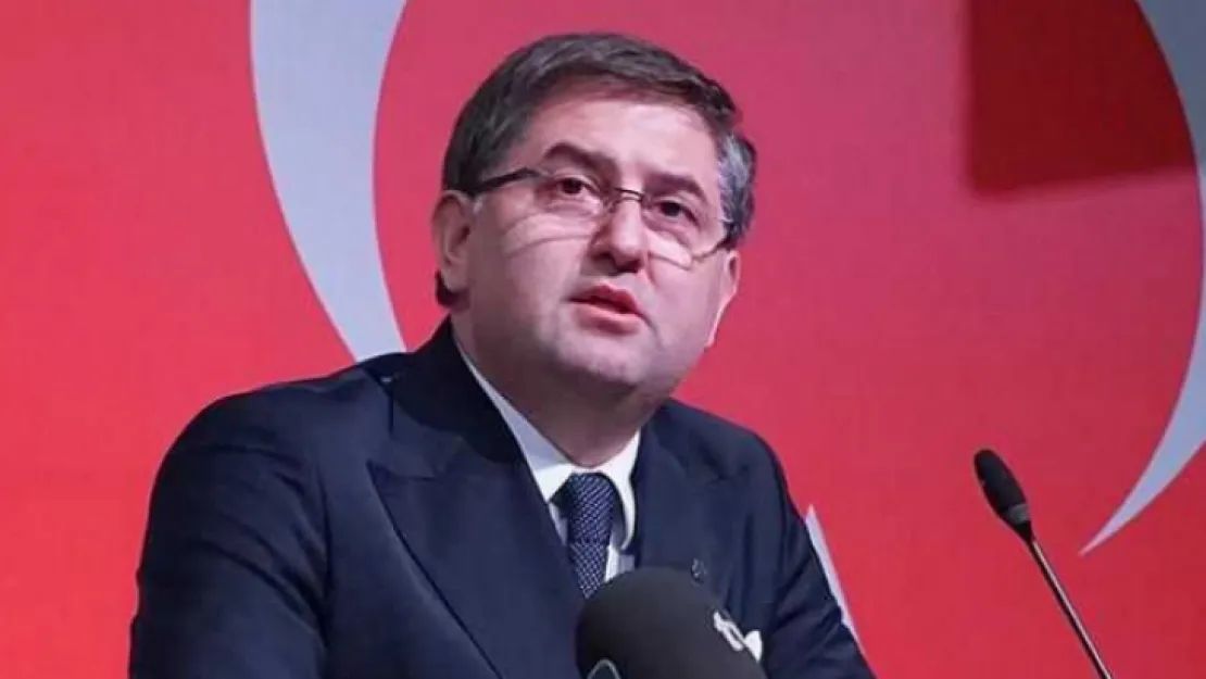 Yıldızlı görevine devam edecek!