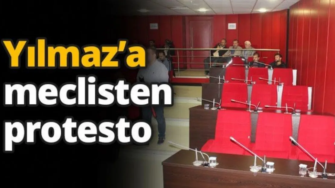 Yılmaz'a meclisten protesto