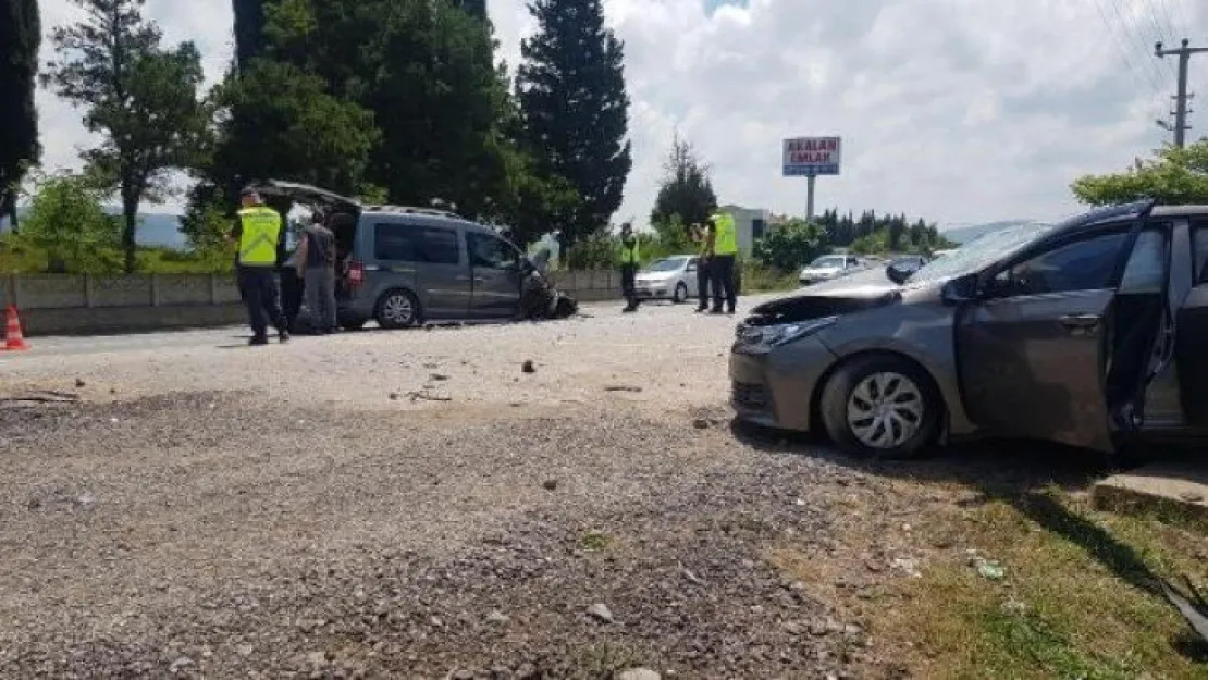 Yine Kandıra yolu, yine kaza! 5 yaralı!