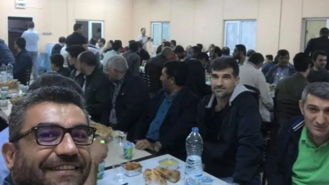 Yukarı Hereke gençleri iftarda buluştu