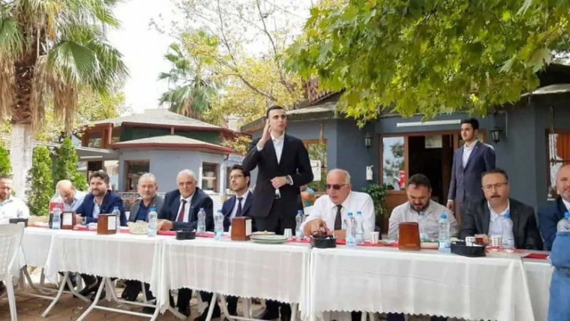 Yunus Emre Kurt MHP teşkilatı ile bir araya geldi