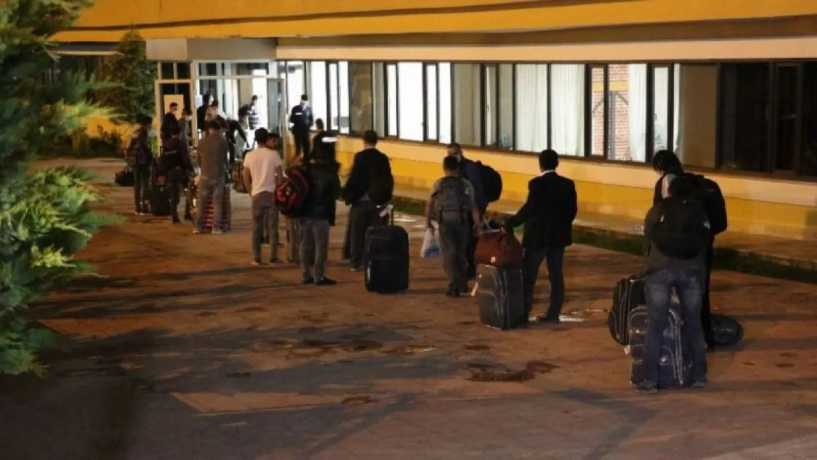 249 Türk vatandaşı Kocaeli'deki yurtlara yerleştirildi!