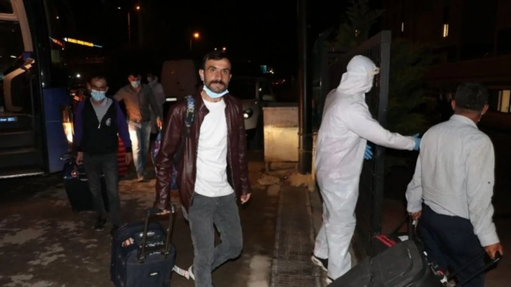 249 Türk vatandaşı Kocaeli'deki yurtlara yerleştirildi!