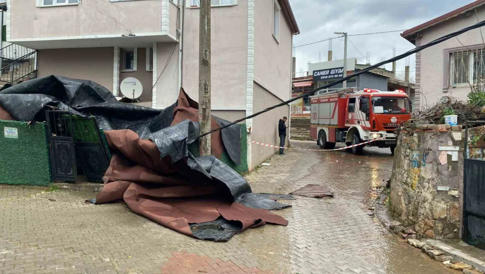 Fırtına sonrası hasar büyük oldu