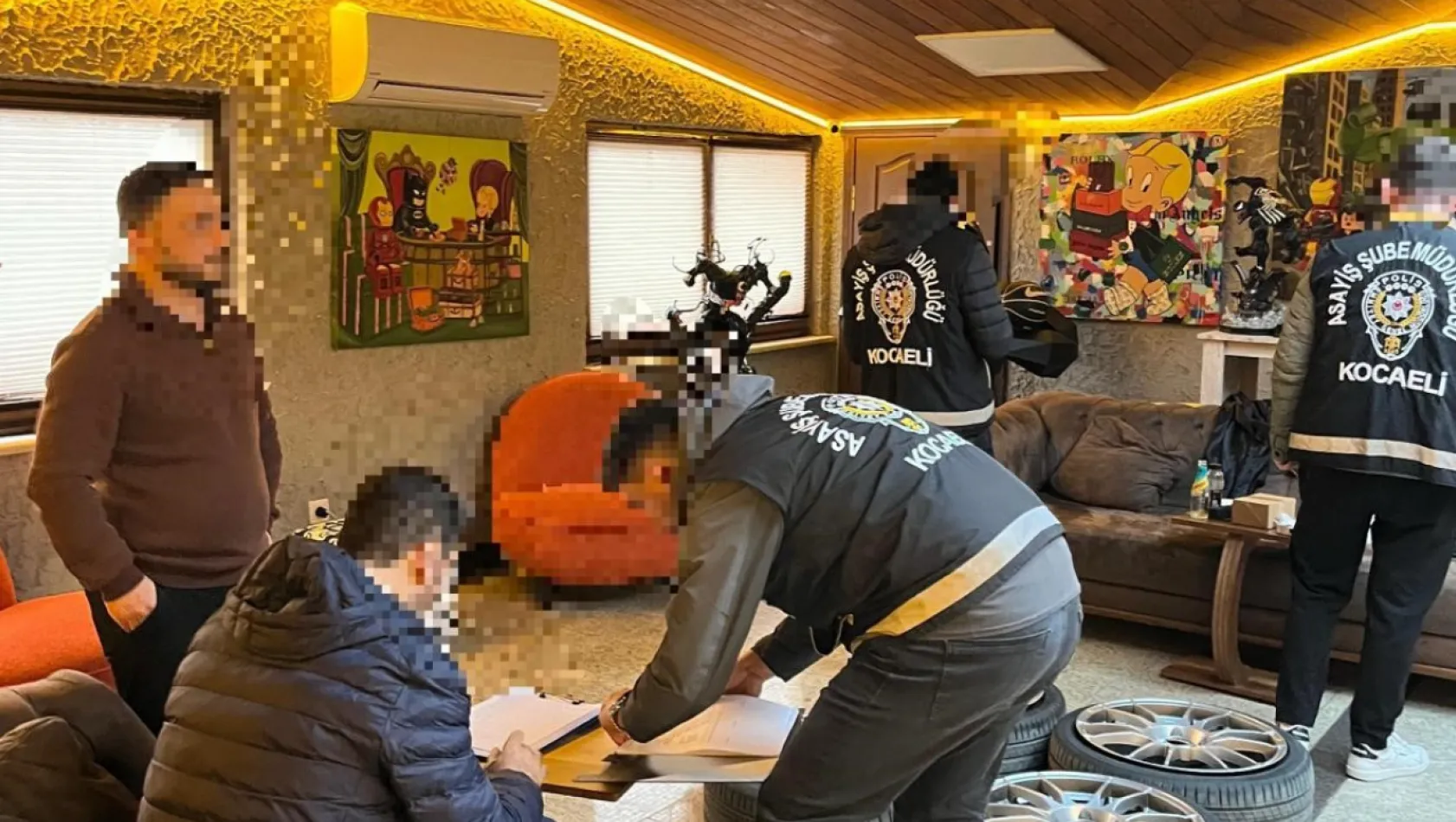 Polisten masaj salonlarına denetim