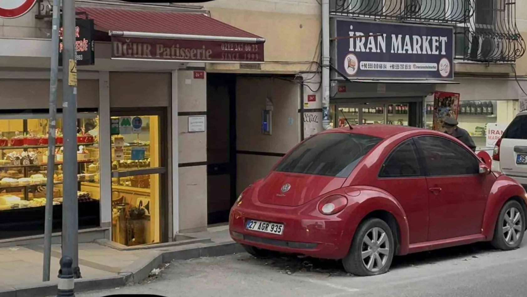 Ünlü yönetmen evinde silahlı saldırıya uğradı