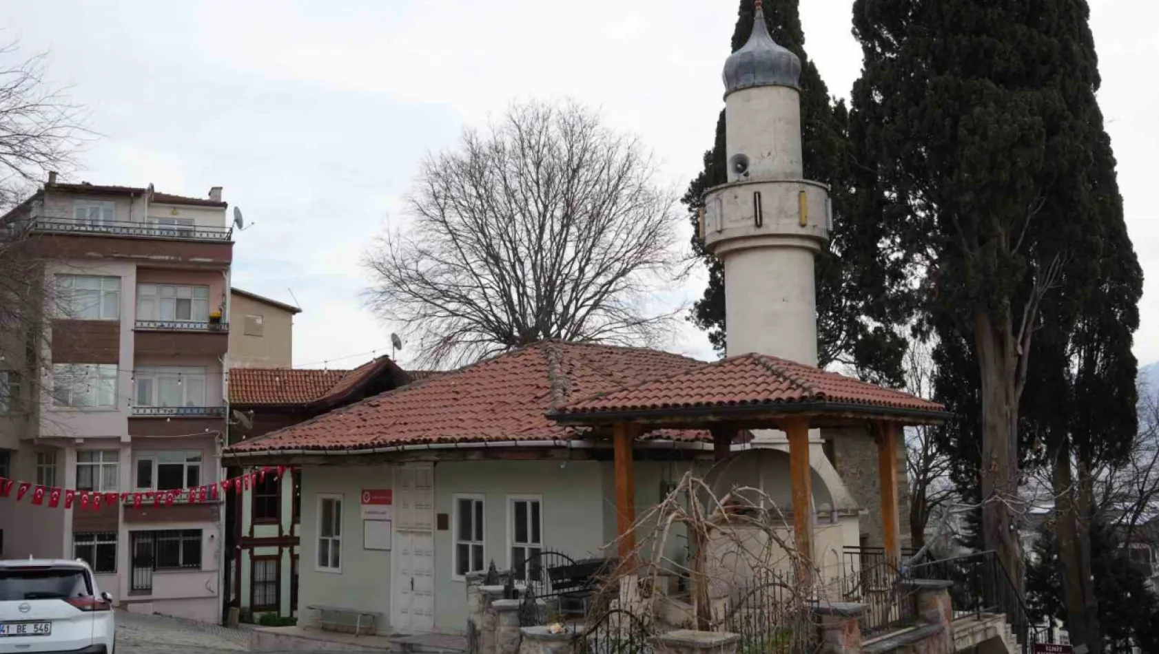 Yumurta parasıyla yapılan 395 yıllık cami restorasyona alındı