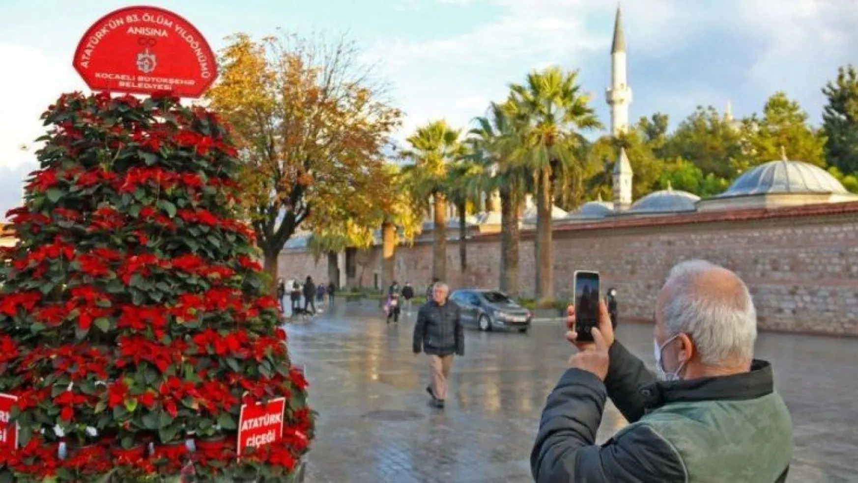 83. yılda şehri Atatürk çiçekleriyle süslendi