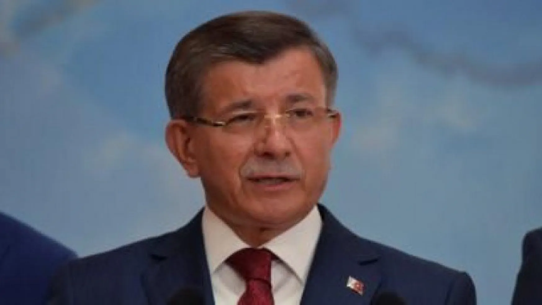 Ahmet Davutoğlu'na neler oluyor?