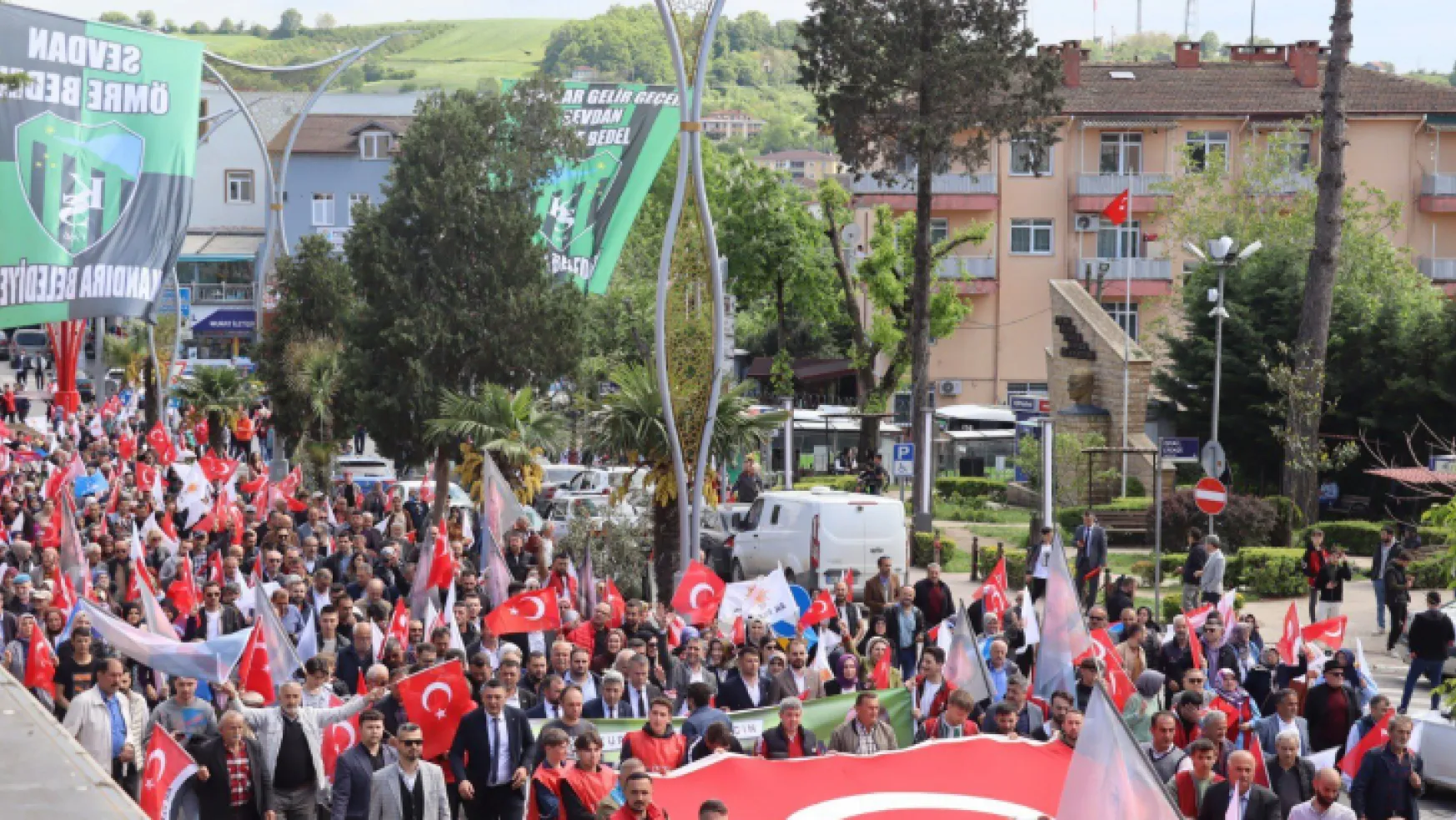 AK Parti'den ilçelerde gövde gösterisi