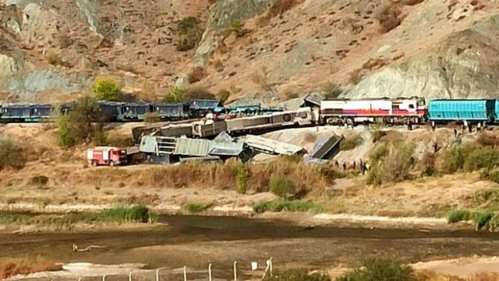Ankara'da iki tren çarpıştı: 2 ölü 
