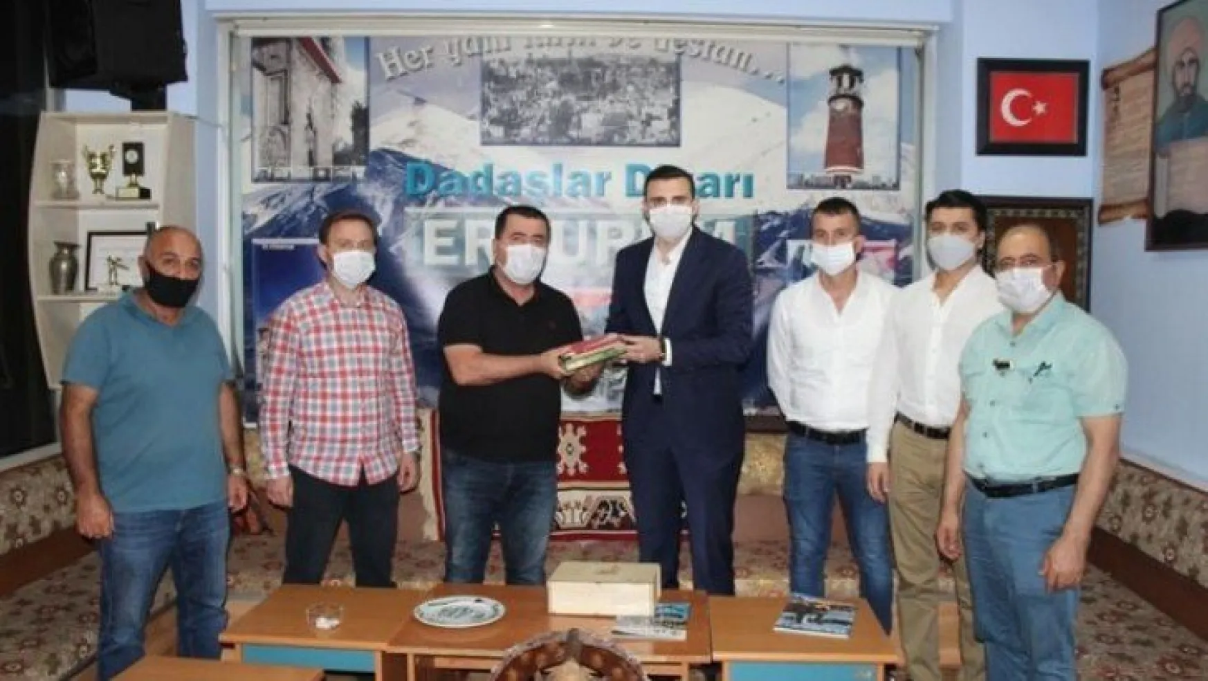 Başkan Kurt Kocaeli Erzurumlular Derneği'ni ziyaret etti