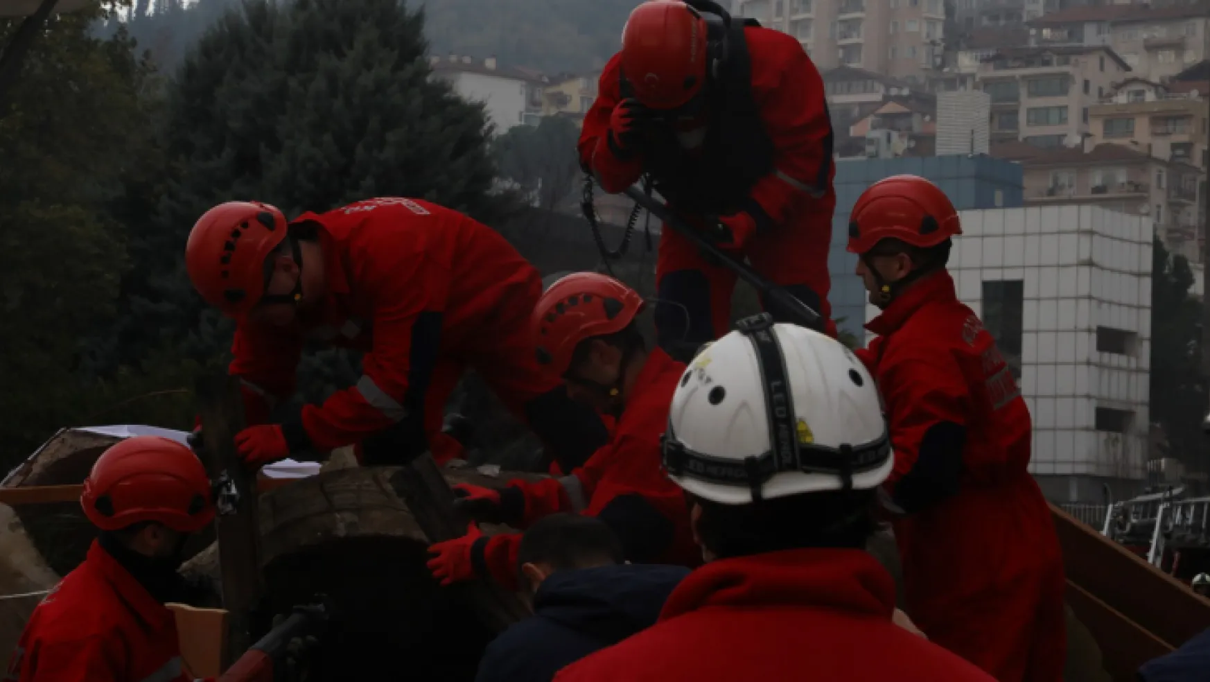 Büyükşehir'den 12 bin 500 kişilik deprem tatbikatı