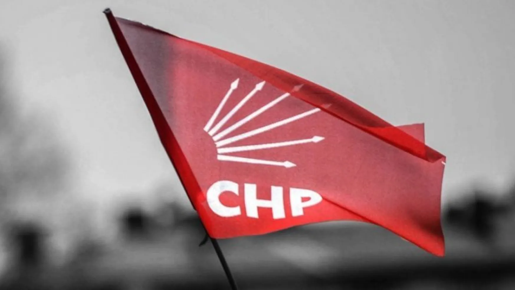 CHP'de istifa depremi