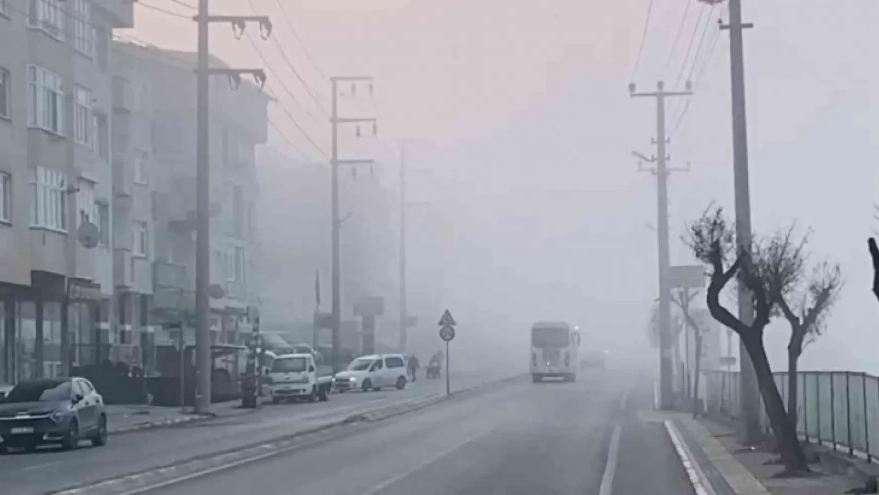 Etkili sis, sürücülere zor anlar yaşattı