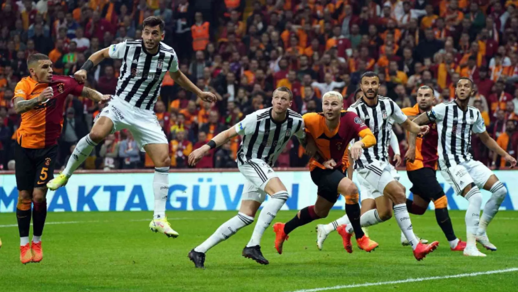 Dev maçı Galatasaray kazandı