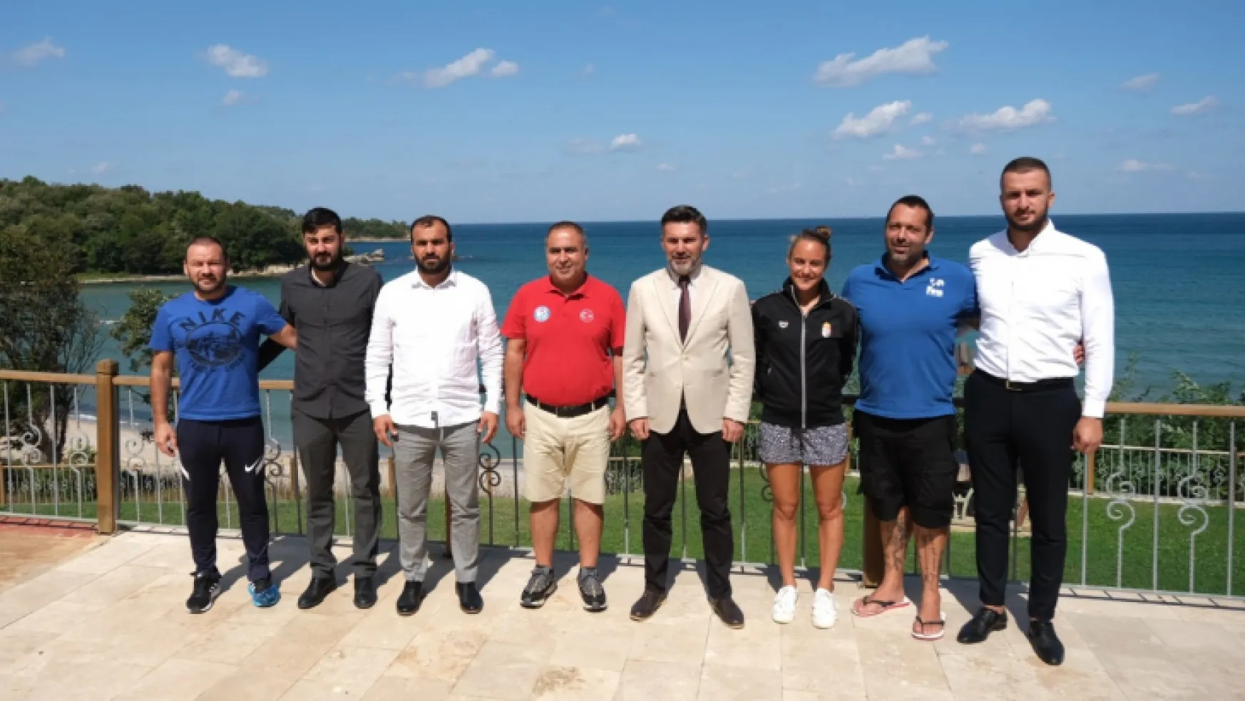 Dünya şampiyonu yüzücüler Kocaeli'de kulaç atacak