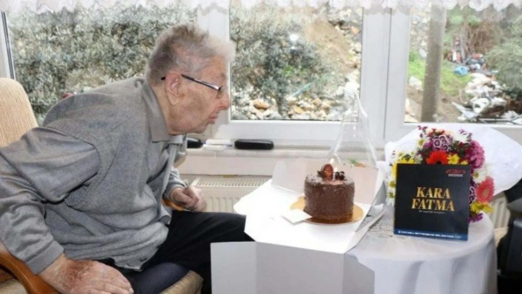 Emekli öğretmen 103 yaşında hayatını kaybetti 