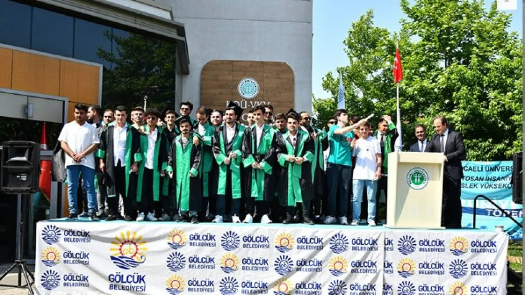 Ford Otosan MYO'da mezuniyet töreni 