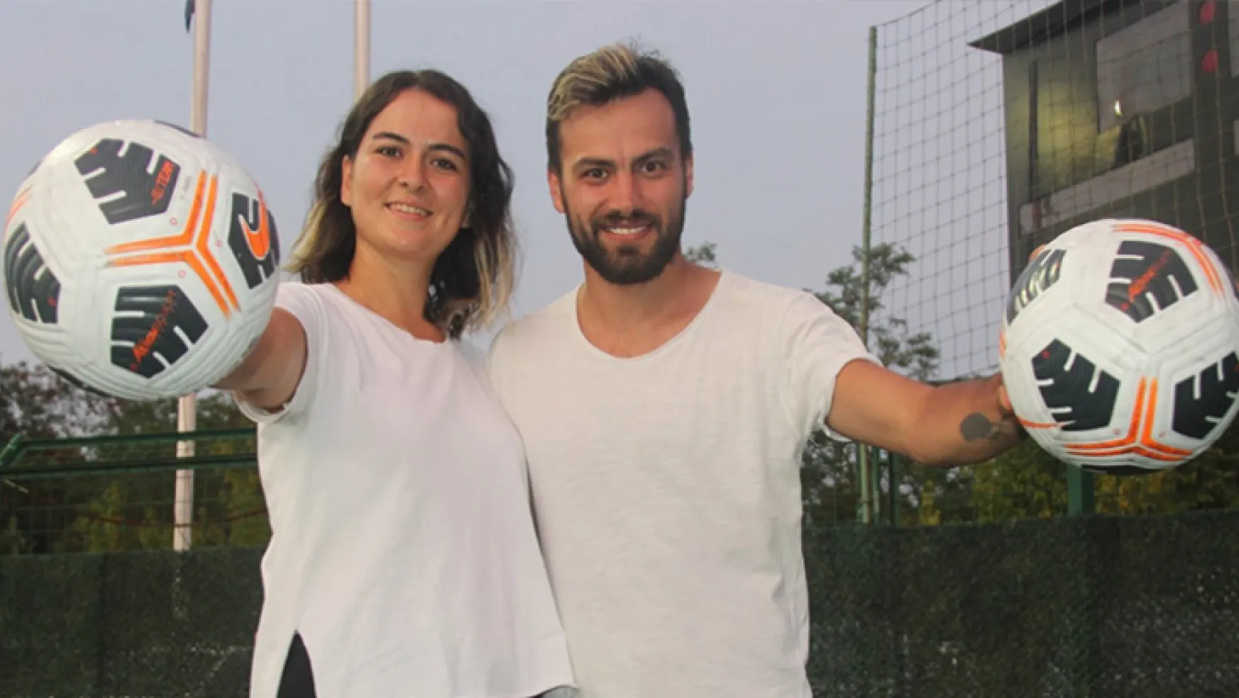 Futbolda bir ilk: evli çift beraber takım yönetiyor