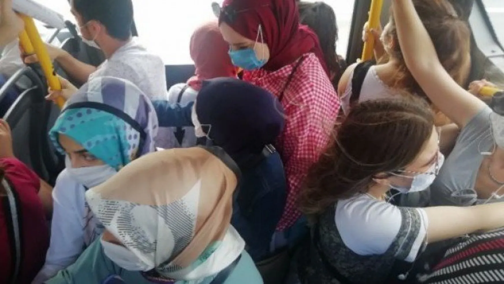 Halk otobüsünde nefes alacak yer kalmadı