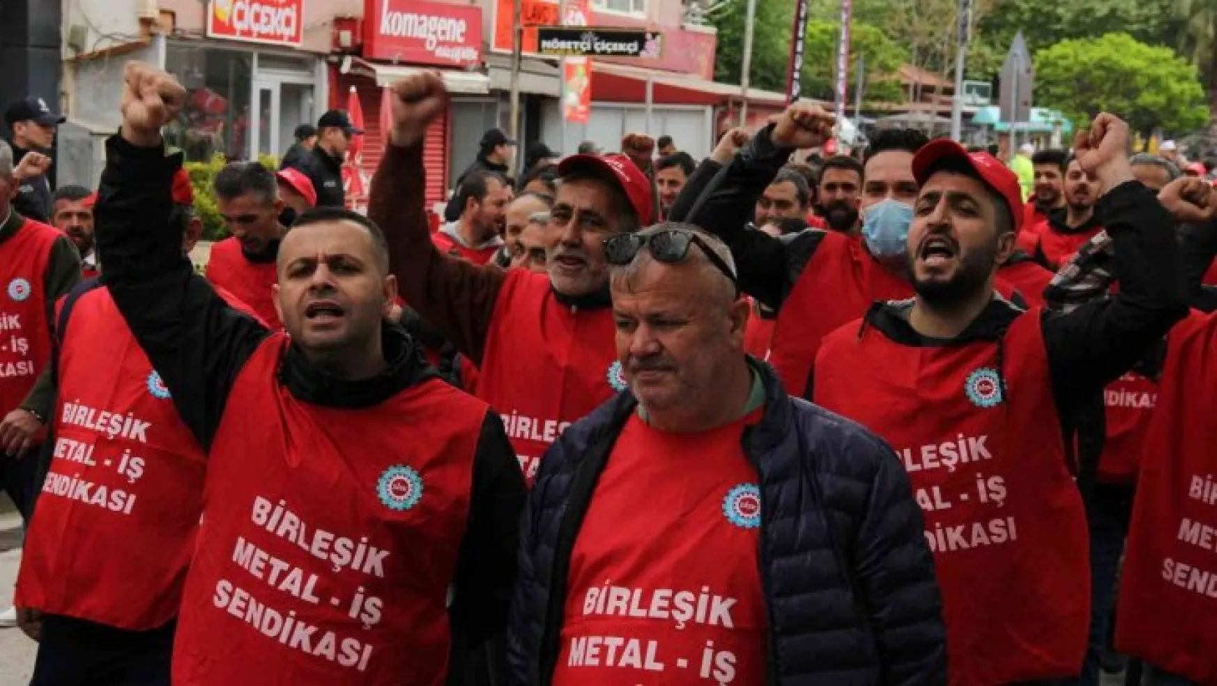 İşçi kenti Kocaeli'de binlerce işçi 1 Mayıs'ta buluştu