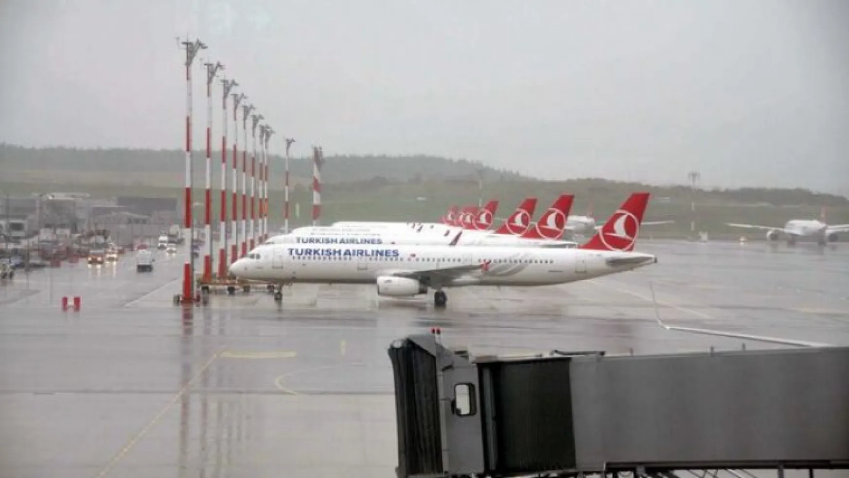İstanbul Havalimanı'nda seferler iptal edildi