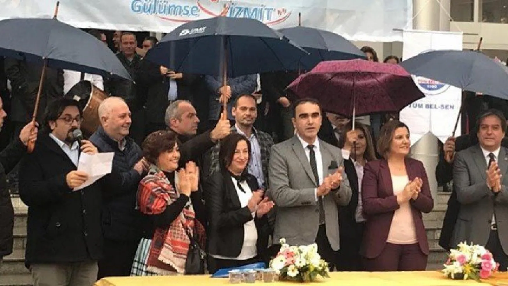 İzmit Belediyesi'nde ilk toplu iş sözleşmesi imzalandı!