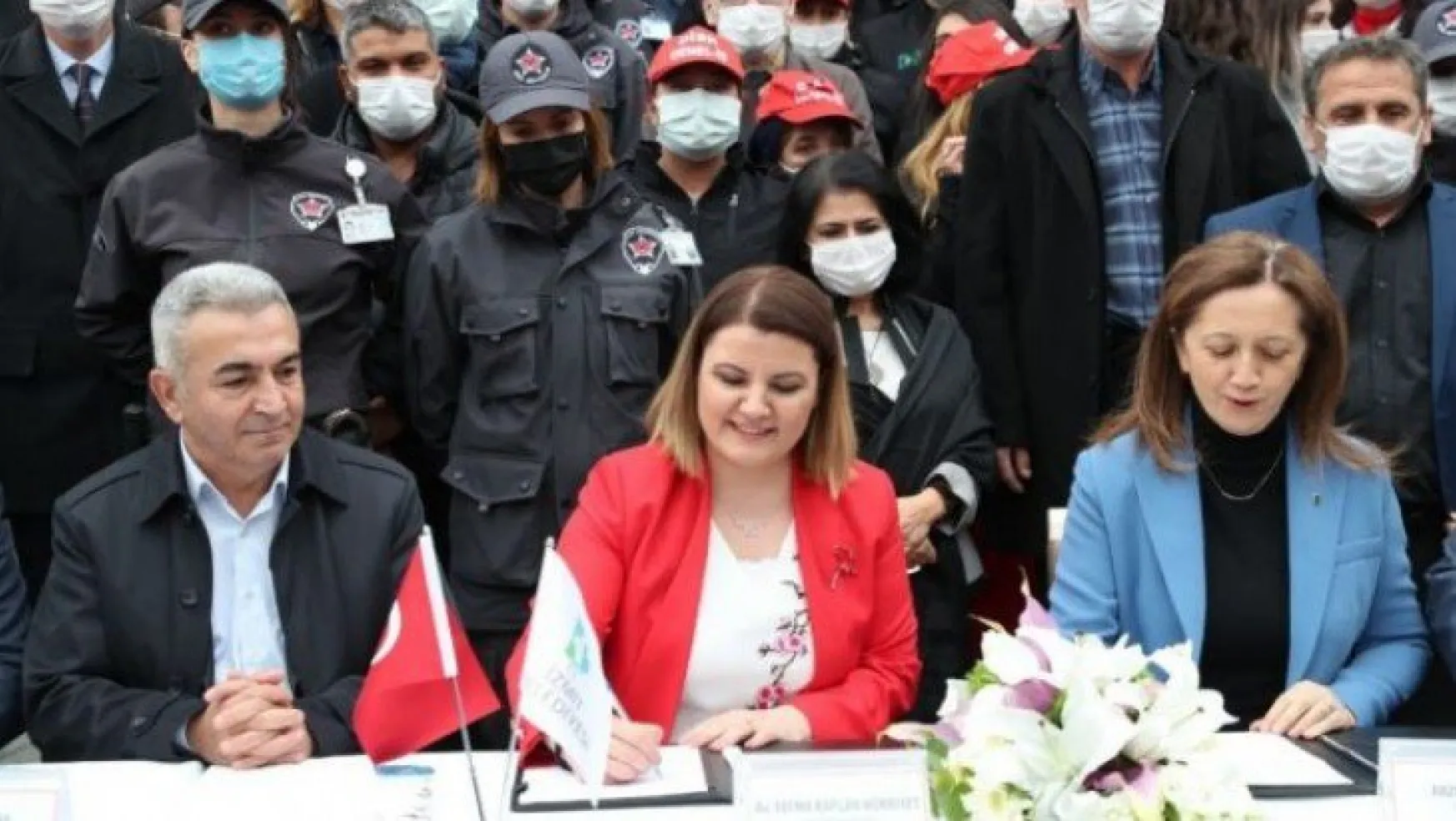 İzmit Belediyesi'nde toplu iş sözleşmesi imzaladı