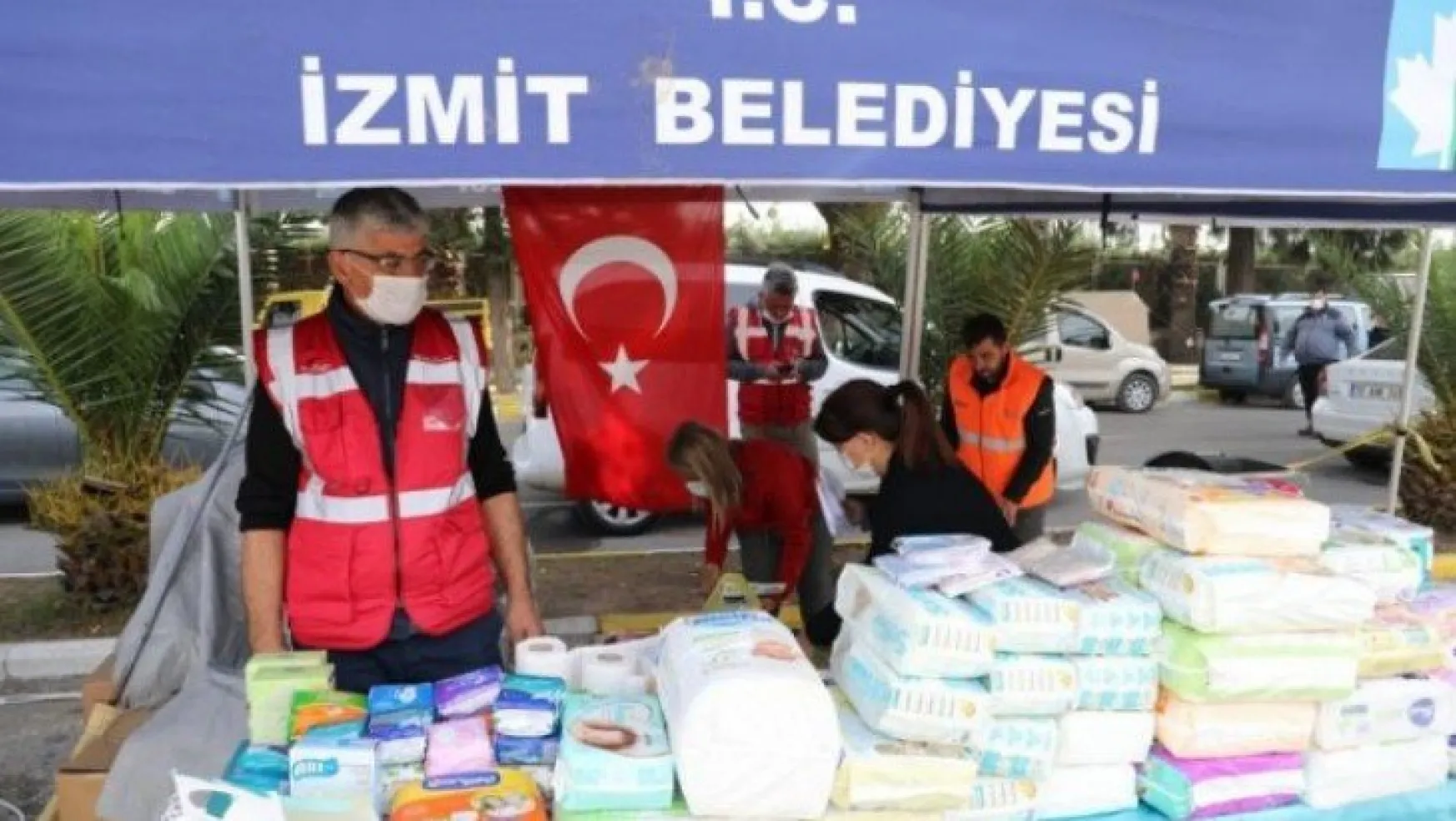 İzmit halkının yardımları İzmir'e ulaştı