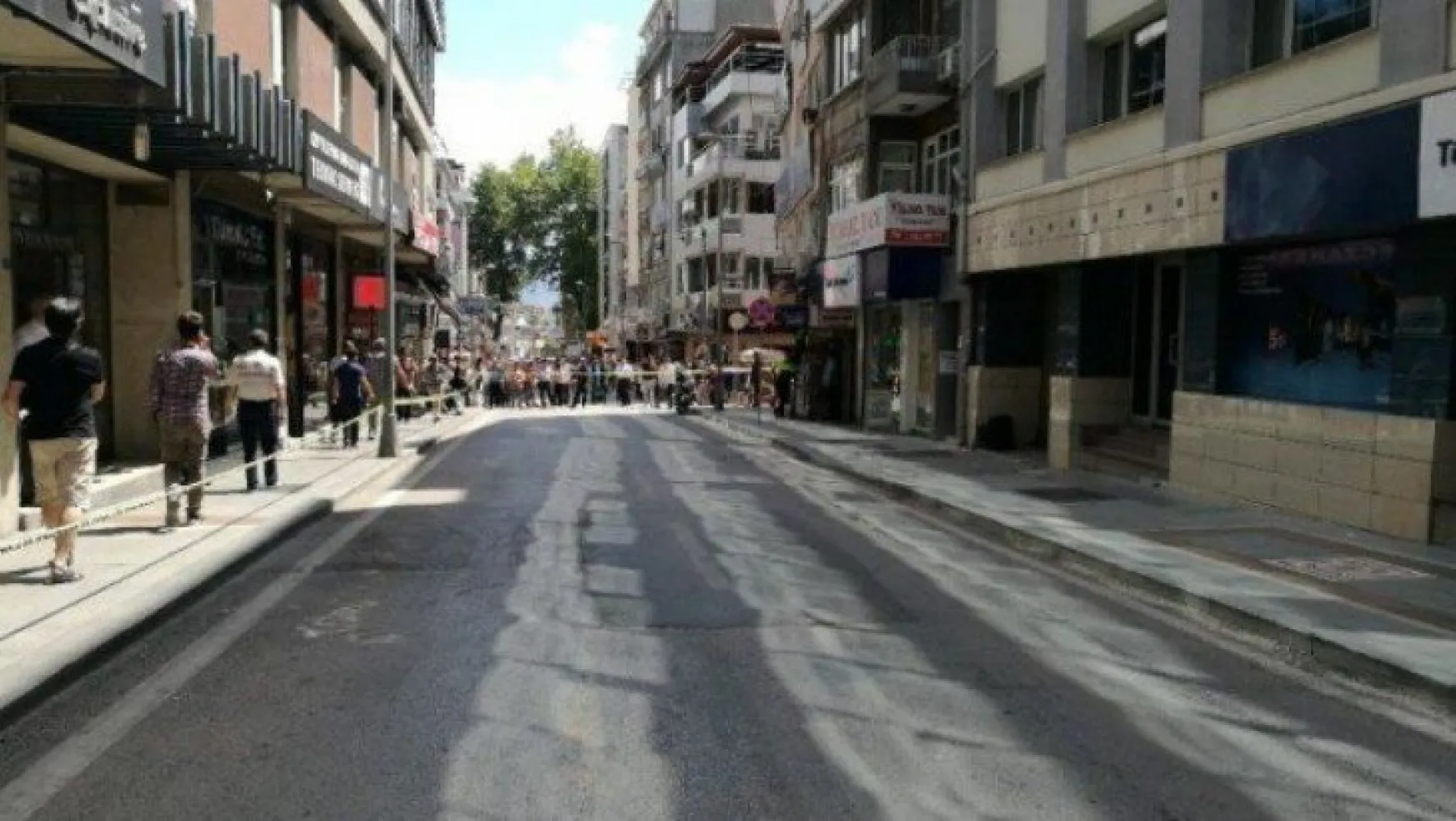 İzmit'in en işlek caddesi 45 gün trafiğe kapatılacak