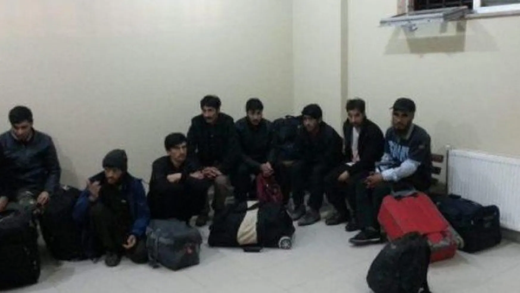 İzmit'te 21 kaçak göçmen yakalandı!