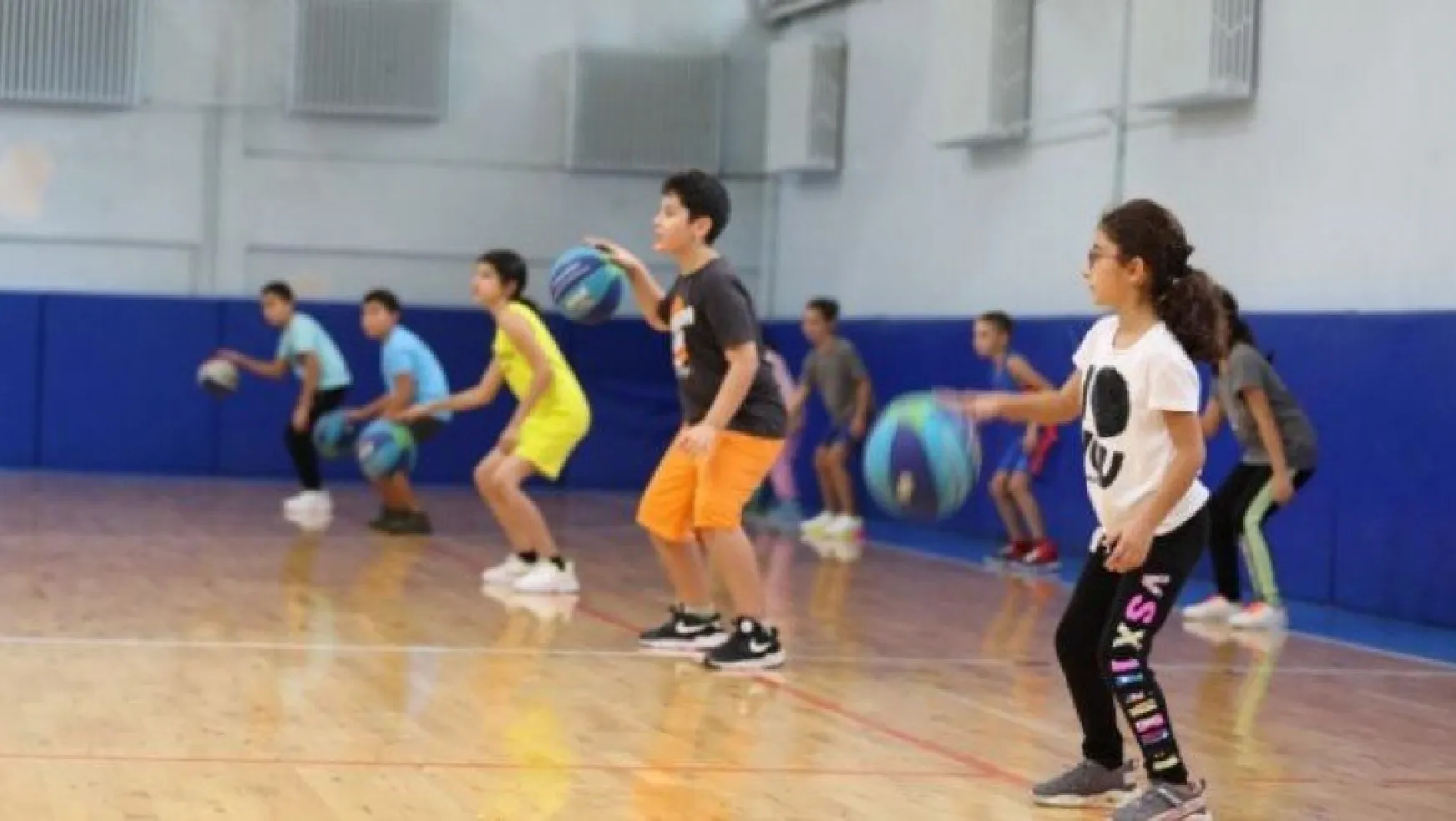 İzmit'te basketbol okullarına yoğun ilgi!