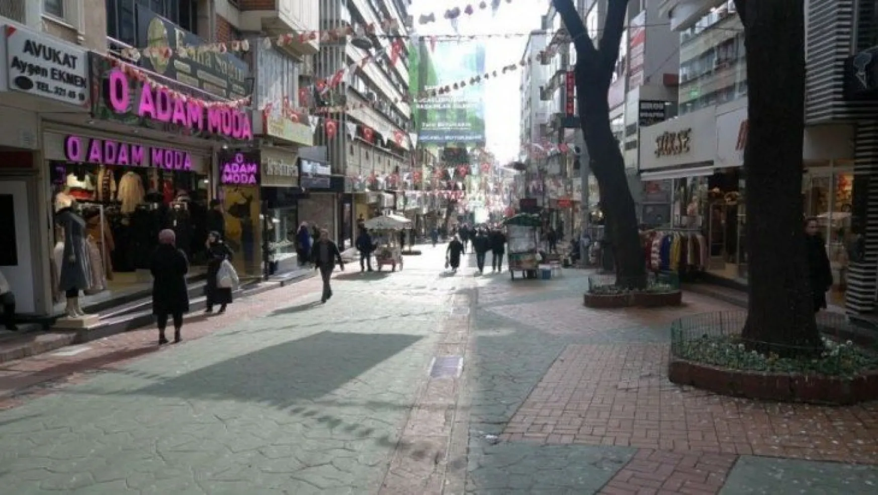İzmit'te iki caddeye girişlere sınırlama getirildi 