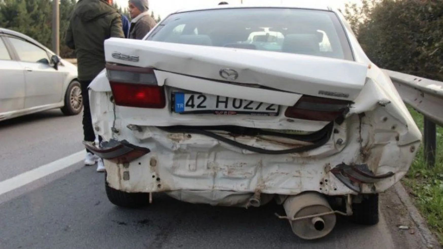 İzmit TEM'de kaza: 3 yaralı