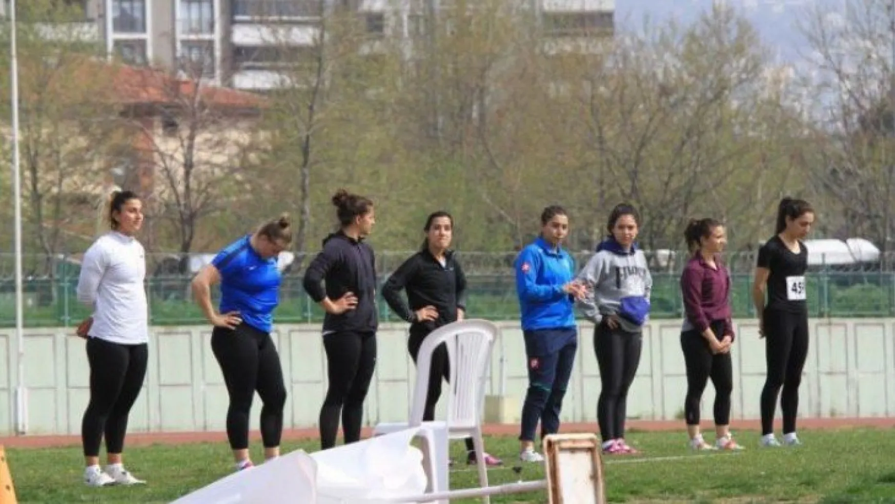 İzmitli sporcular Bursa'dan rekorla döndü