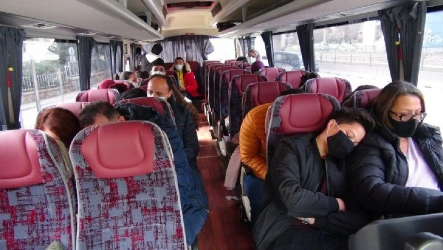 Kapasitenin üzerinde turist taşıyan otobüs sürücüne 3 bin 251 TL ceza kesildi 