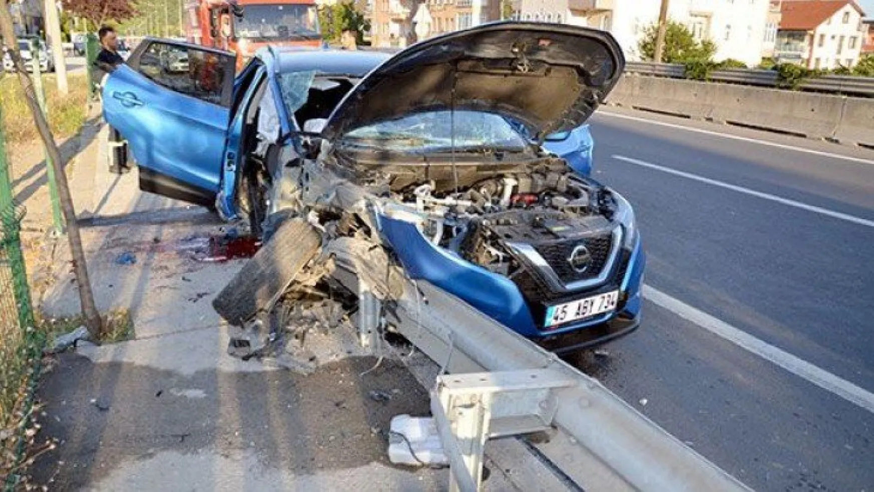 Karamürsel'de feci kaza! Ayağındaki demirle hastaneye kaldırıldı