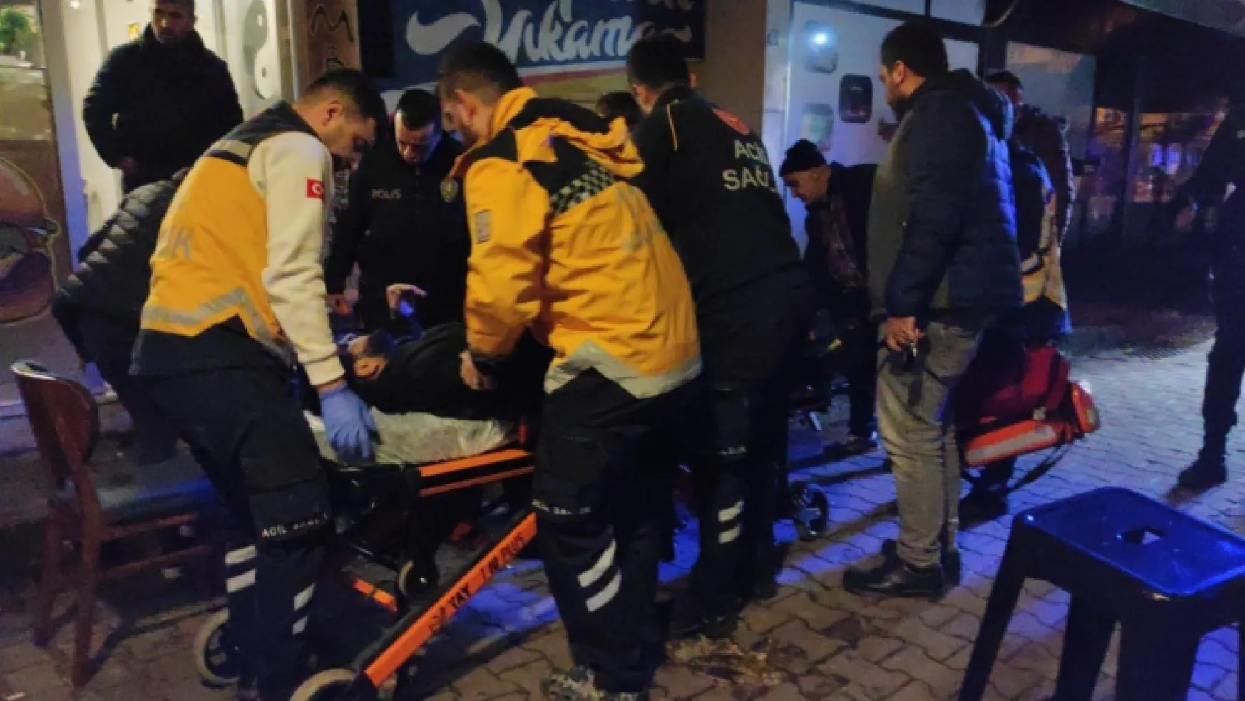 Barlar sokağında mekana silahlı saldırı: Yaralılar var
