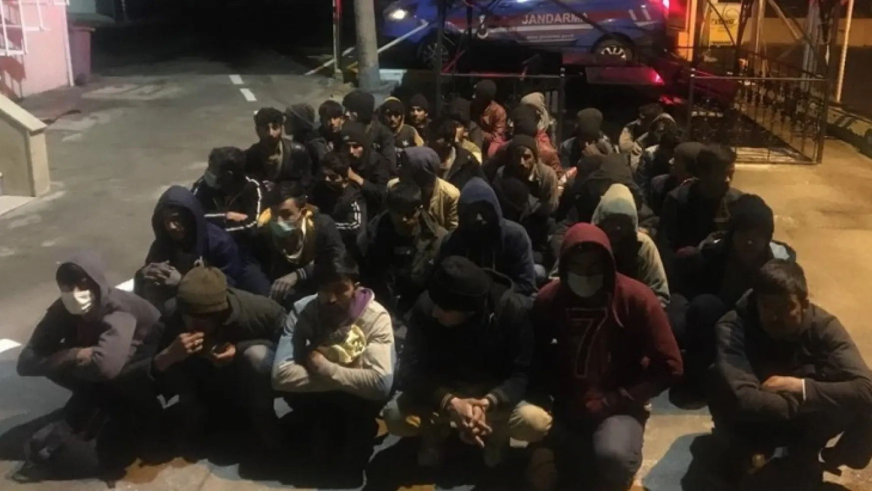 25 düzensiz göçmen yakalandı