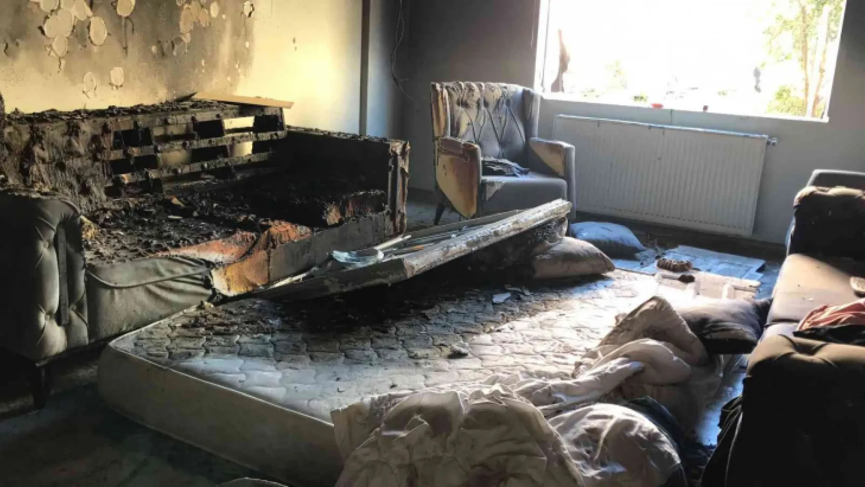 Kocaeli'de doğalgaz patlaması: 15 ev ve bir araç hasar gördü