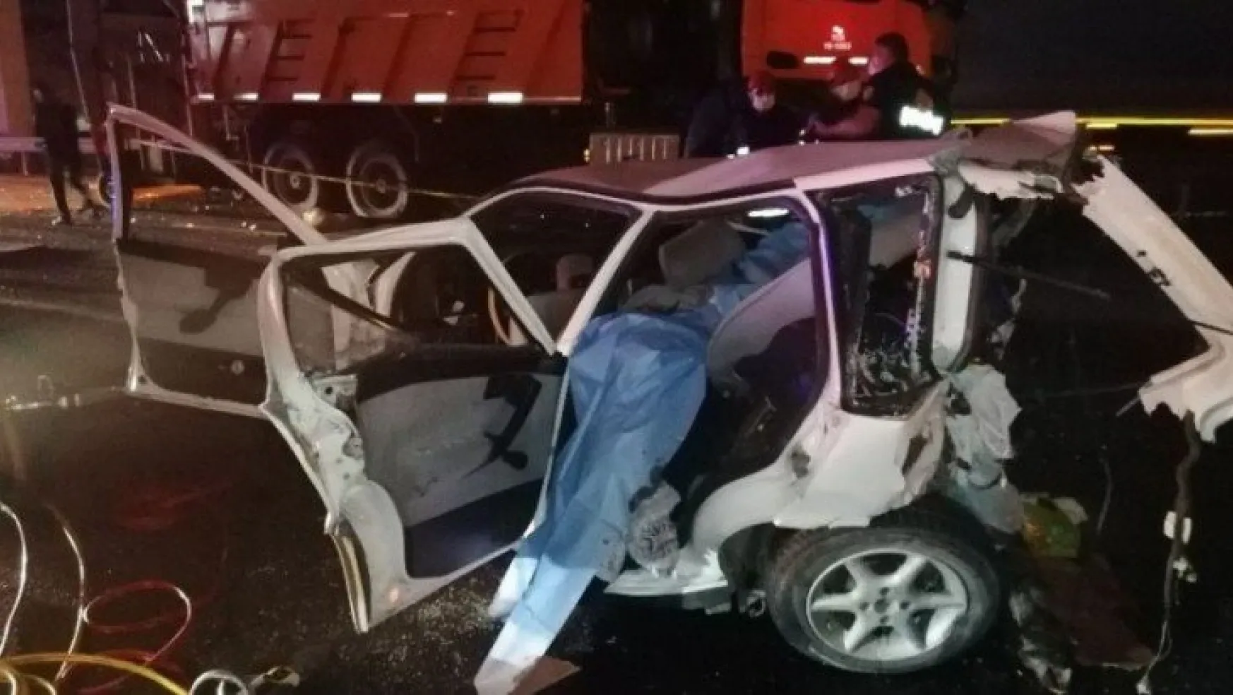 Kocaeli TEM Otoyolu'nda zincirleme trafik kazası: 3 ölü 4 yaralı