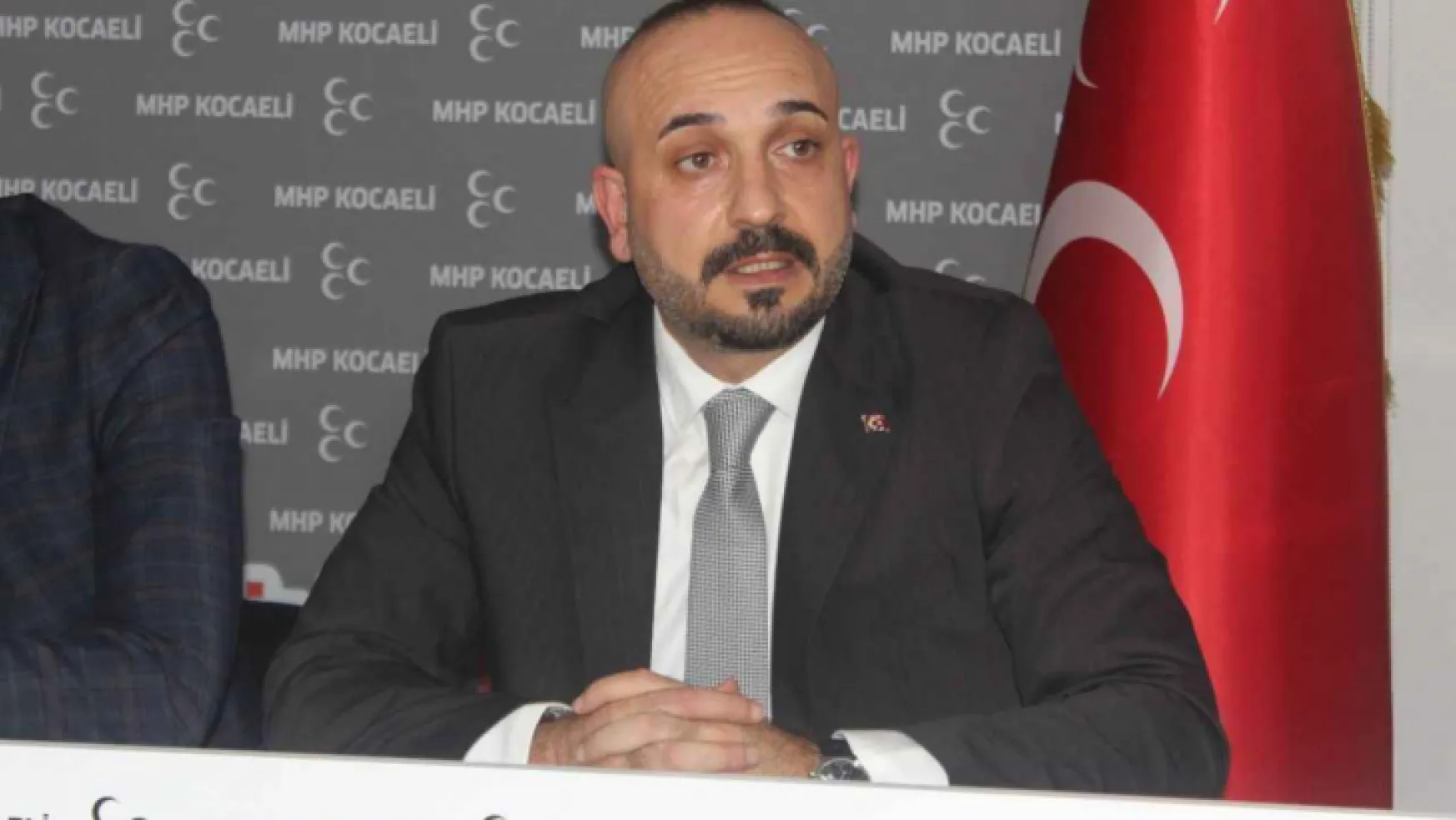 MHP İl Başkanı Demirbaş: At izi, it izine karıştı