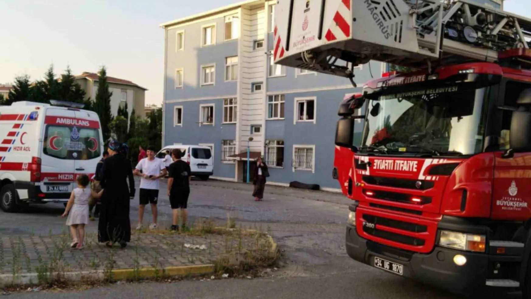 İstanbul'da iki sevgili oturdukları evi yaktı