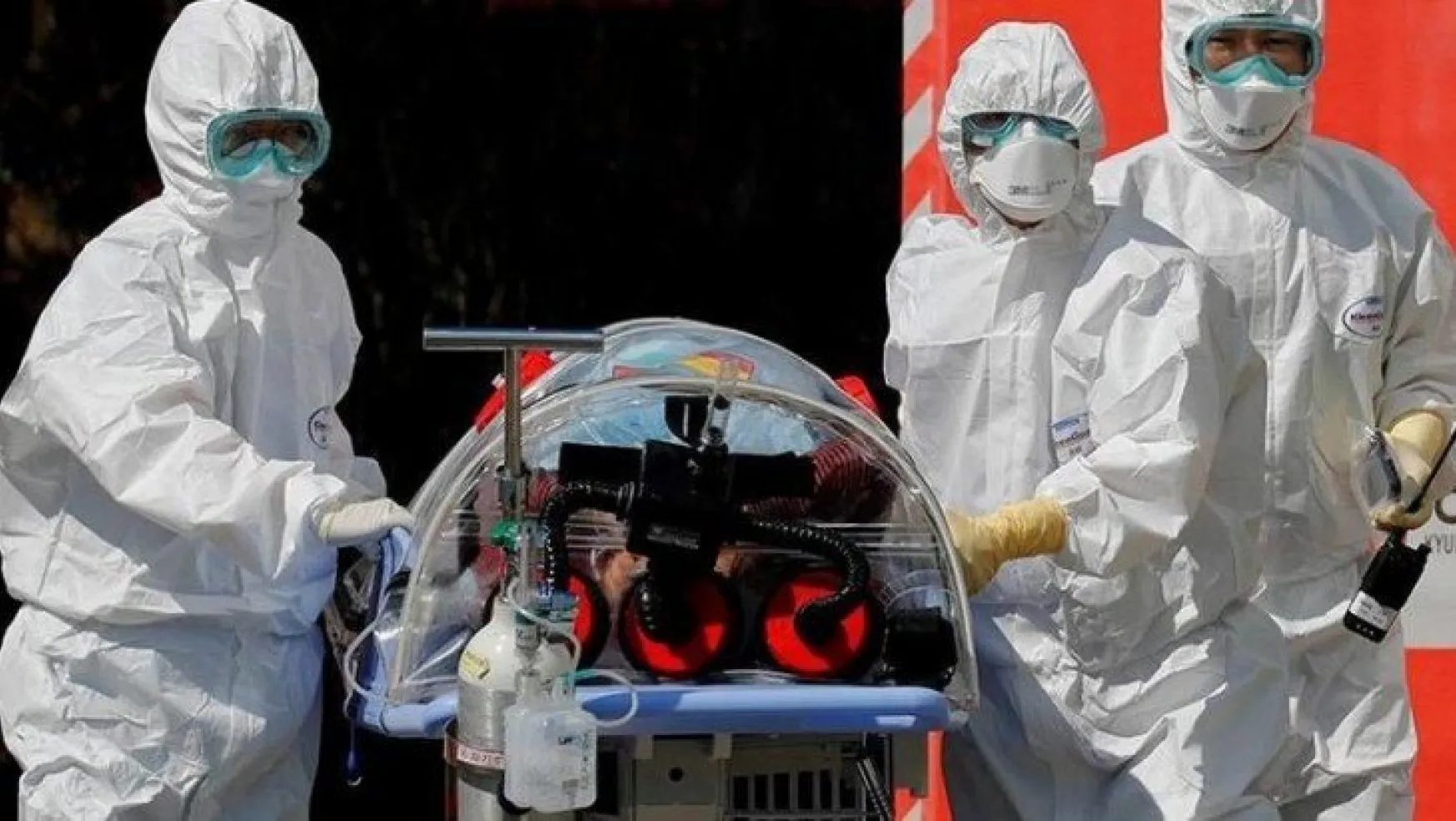 Rus doktor, Kovid-19 pandemisini biyolojik savaş provasına benzetti